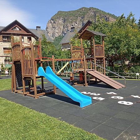 Apartamento A10 De Formigal, 9 Personas Y Garaje Escarrilla Bagian luar foto
