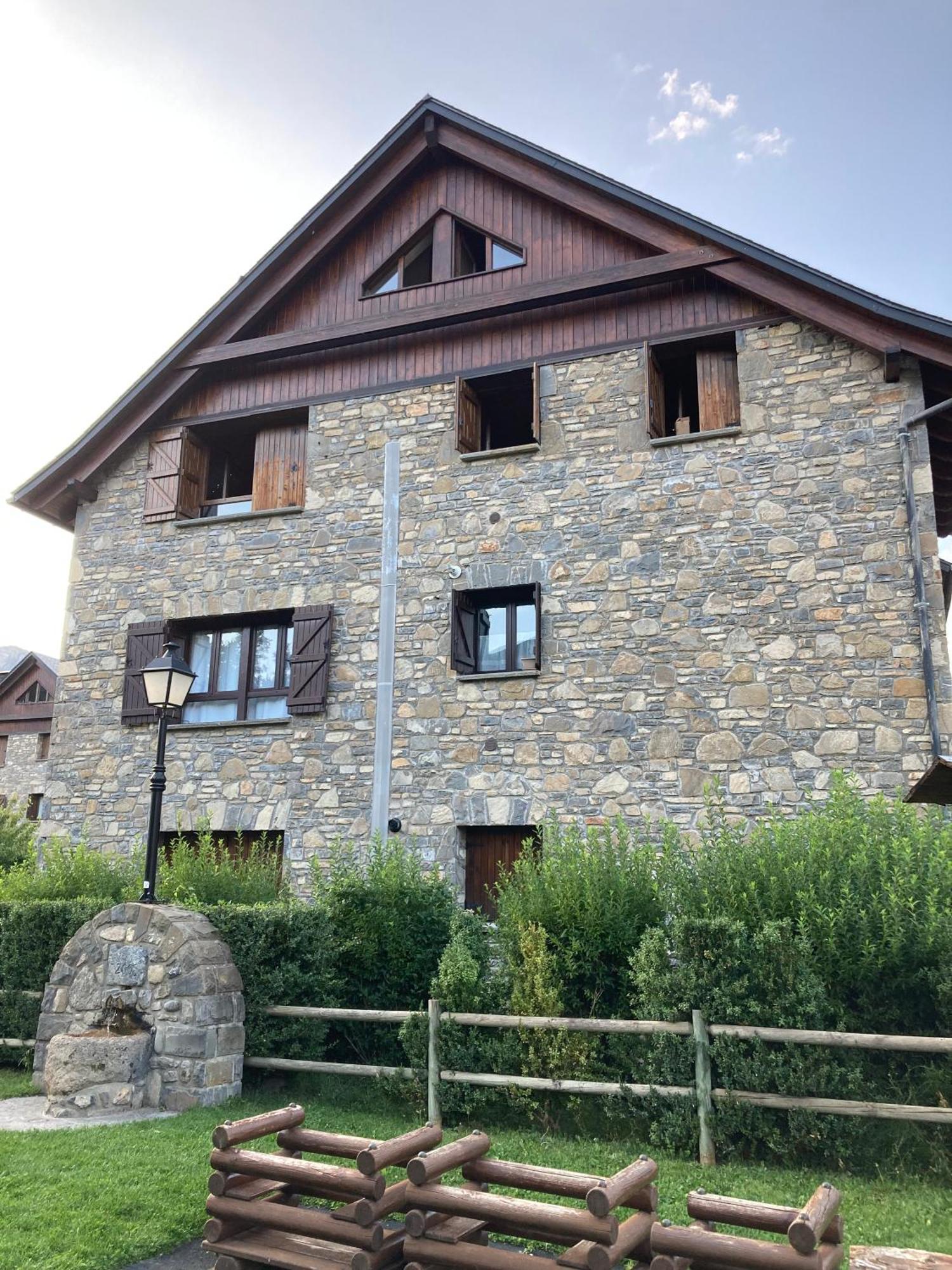 Apartamento A10 De Formigal, 9 Personas Y Garaje Escarrilla Bagian luar foto