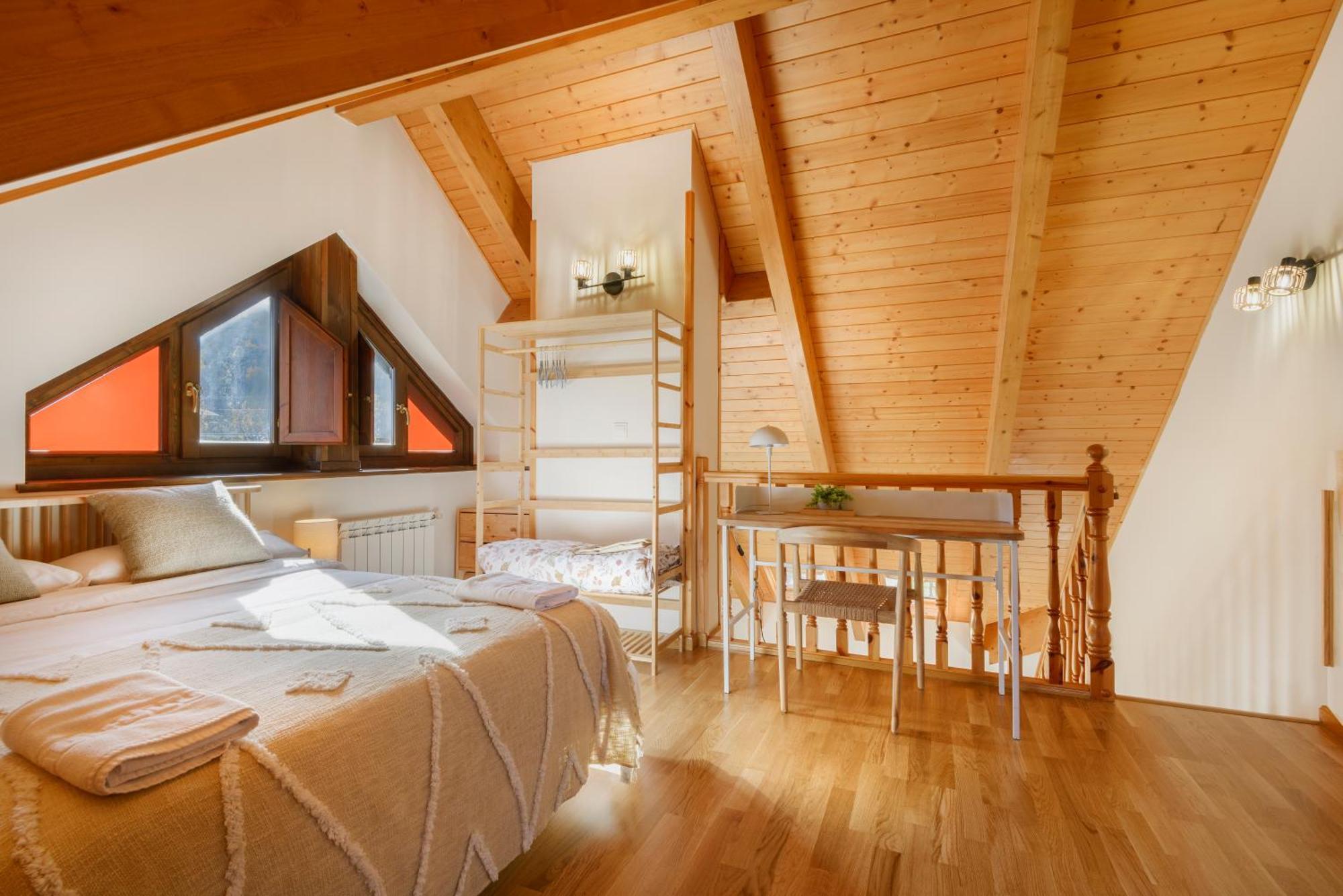 Apartamento A10 De Formigal, 9 Personas Y Garaje Escarrilla Bagian luar foto